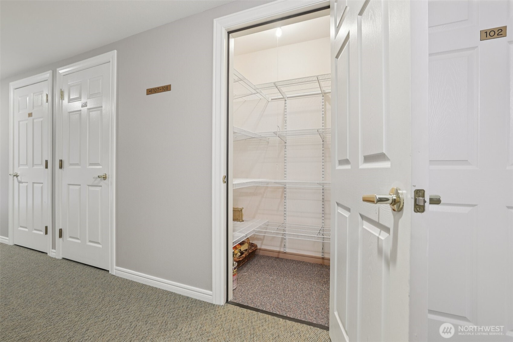 4133 224th Lane SE #103, Issaquah, WA 98029