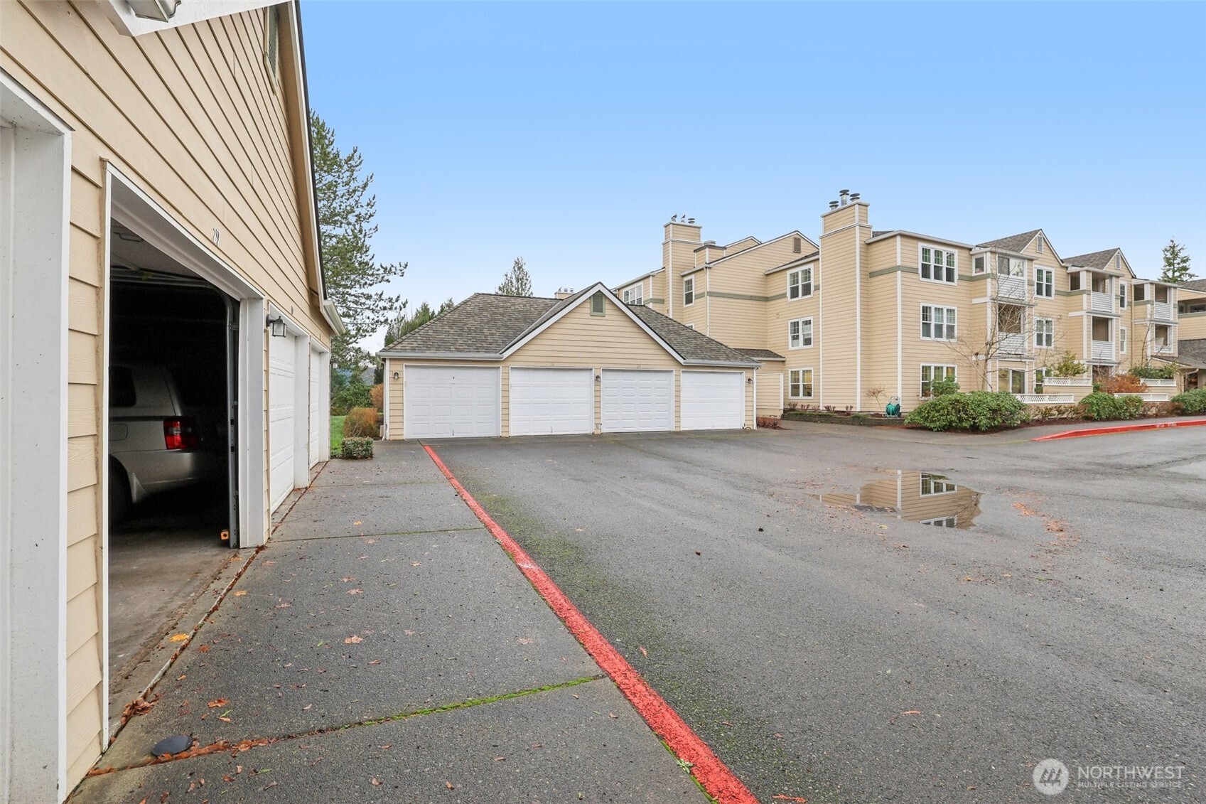 4133 224th Lane SE #103, Issaquah, WA 98029