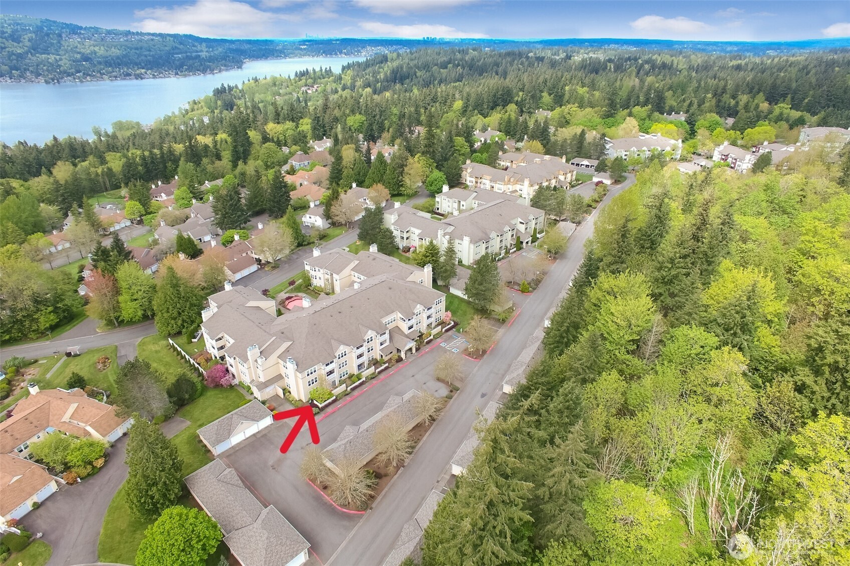4133 224th Lane SE #103, Issaquah, WA 98029
