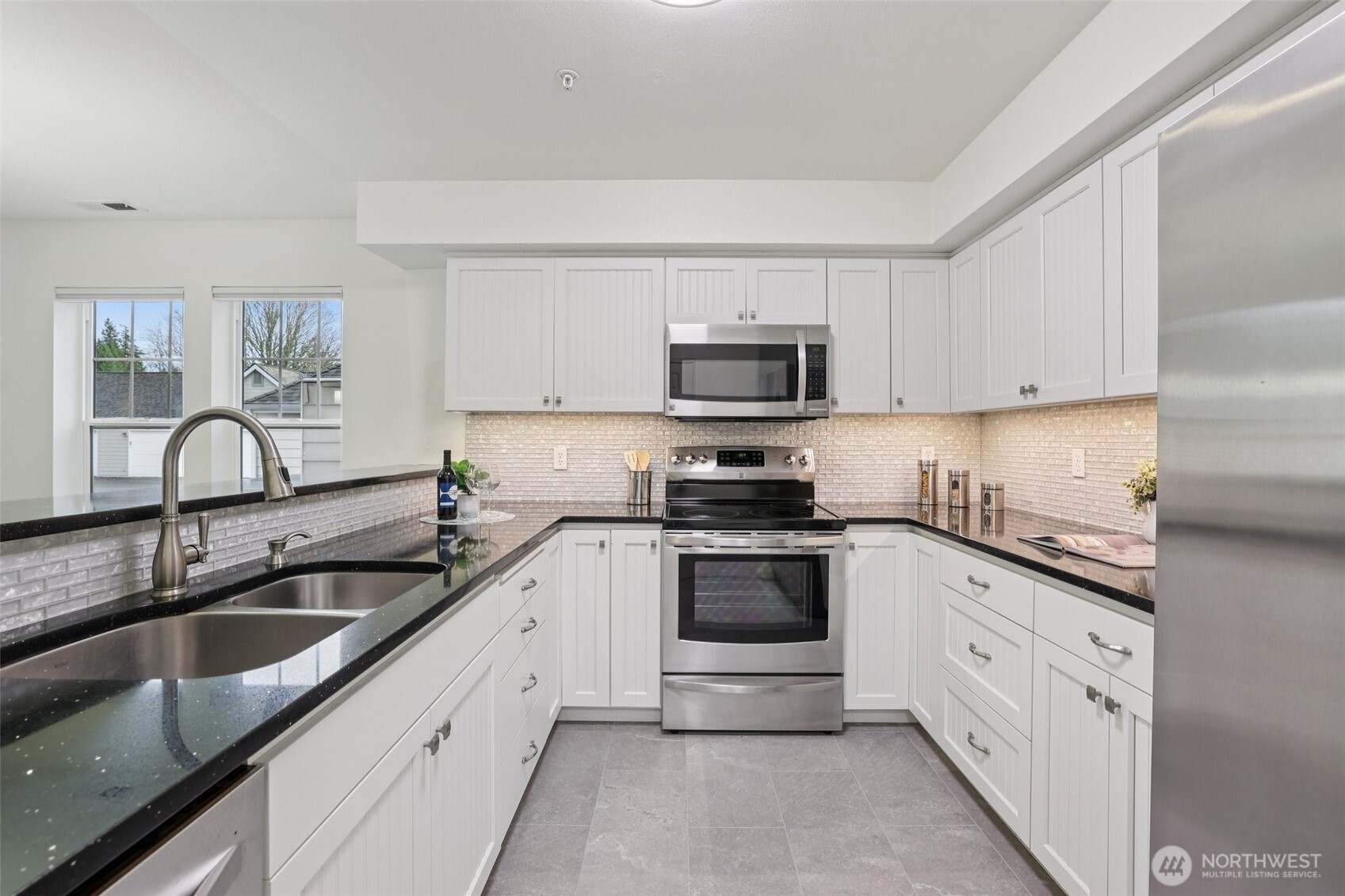 4133 224th Lane SE #103, Issaquah, WA 98029