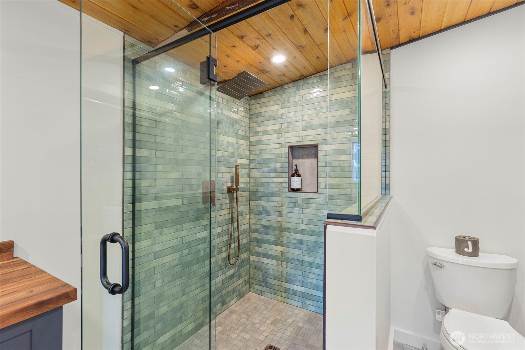 27830 Manzanita Beach Road SW, Vashon, WA 98070