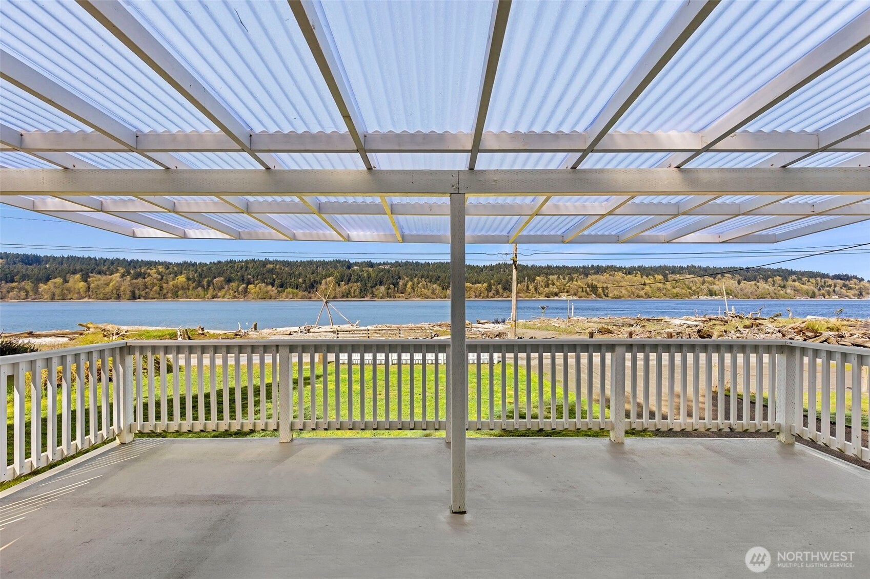 27830 Manzanita Beach Road SW, Vashon, WA 98070