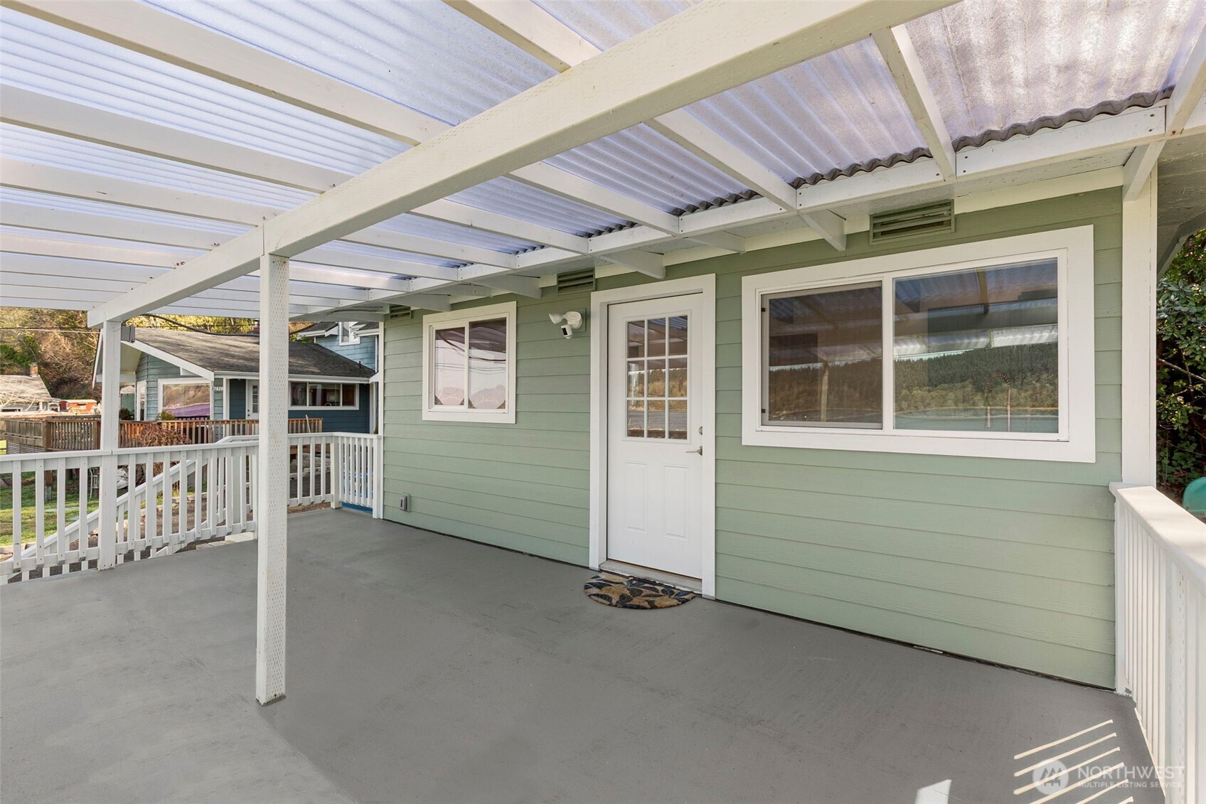 27830 Manzanita Beach Road SW, Vashon, WA 98070