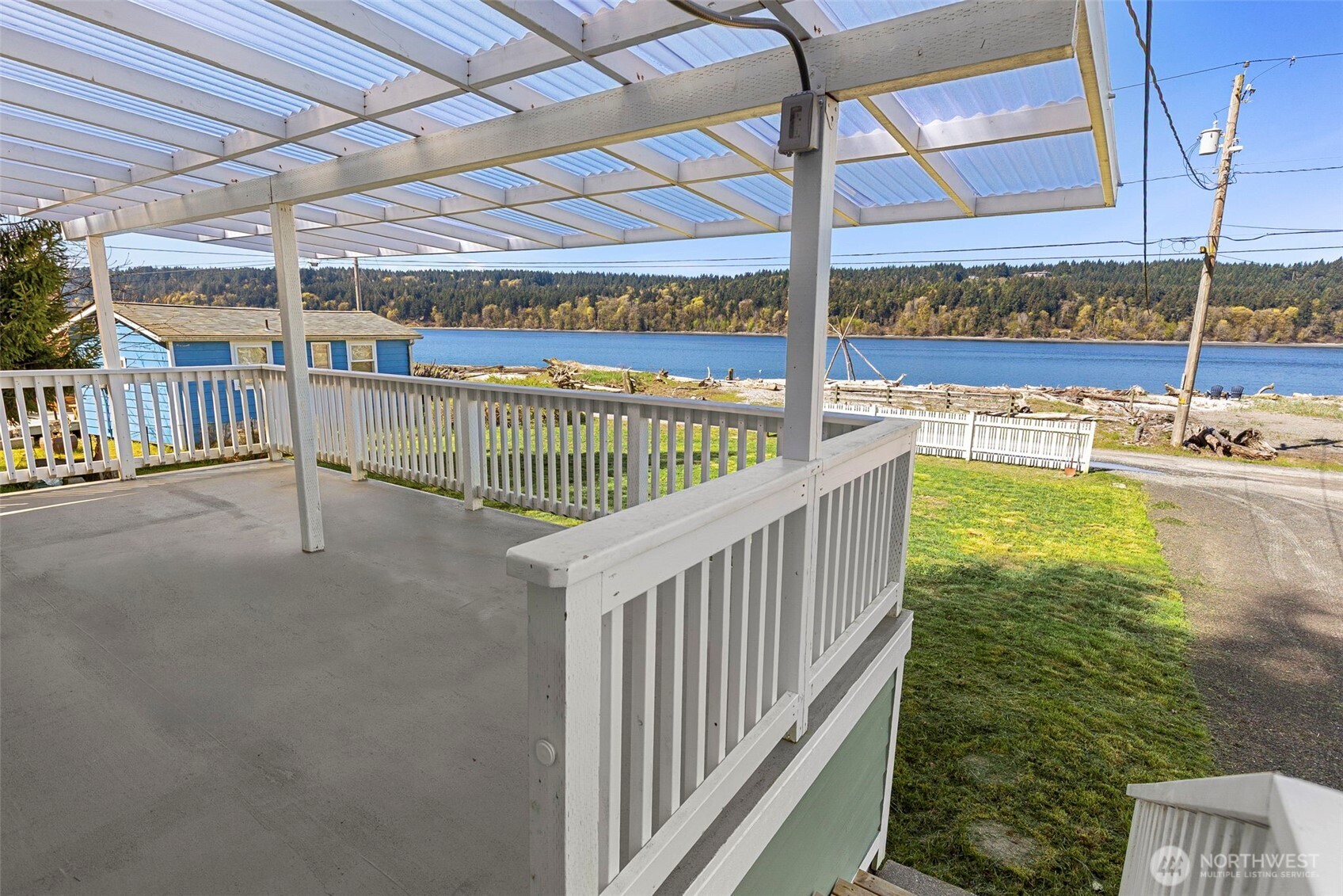 27830 Manzanita Beach Road SW, Vashon, WA 98070