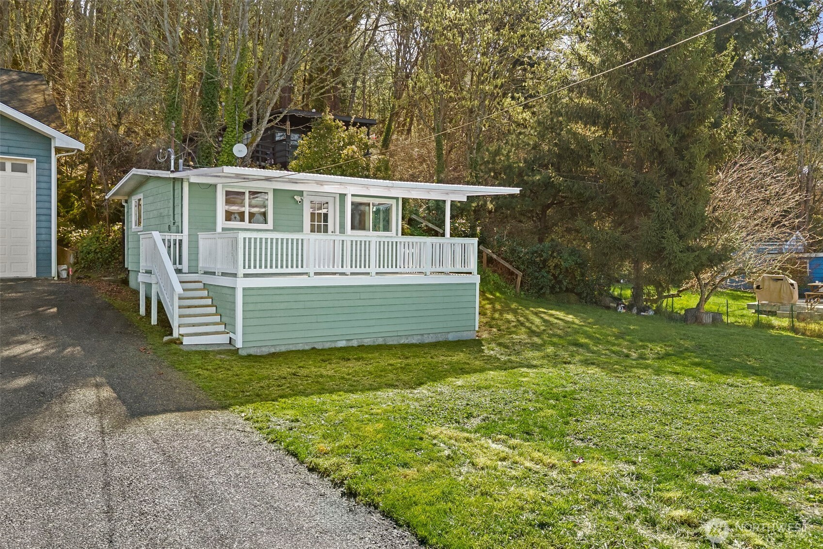 27830 Manzanita Beach Road SW, Vashon, WA 98070