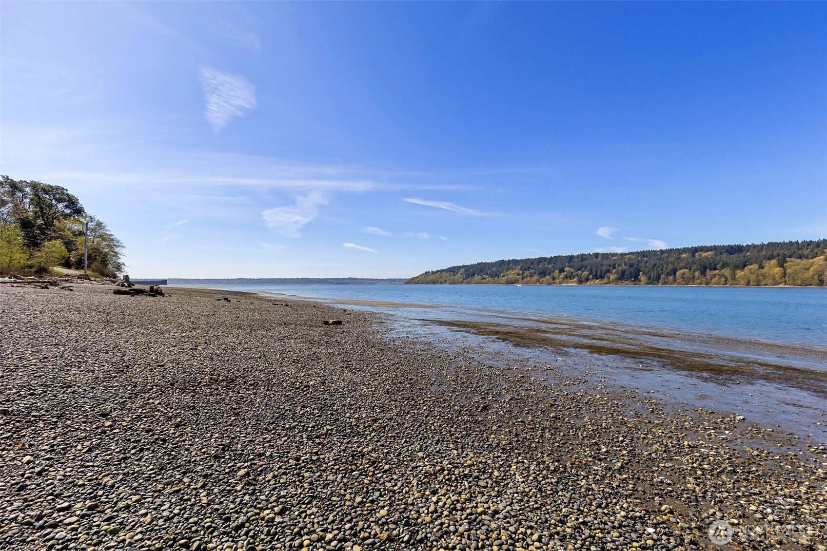 27830 Manzanita Beach Road SW, Vashon, WA 98070