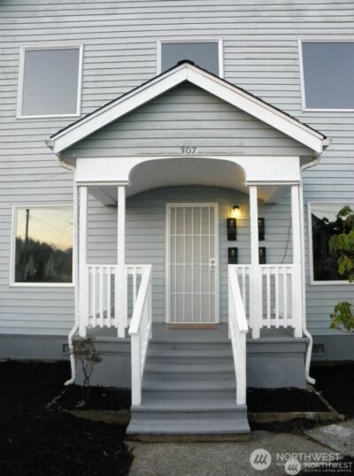 307 N E Street , Aberdeen, WA 98520-2612 - Photo 4