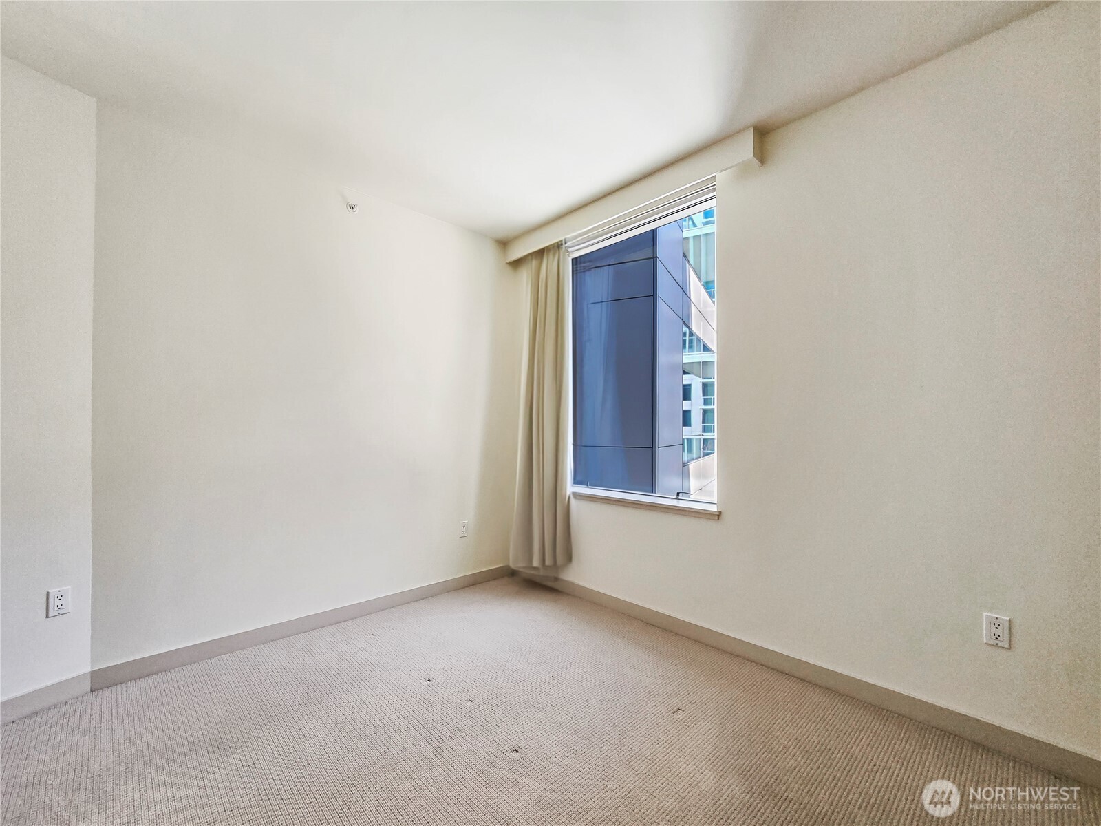 10610 NE 9th Place #1000, Bellevue, WA 98004