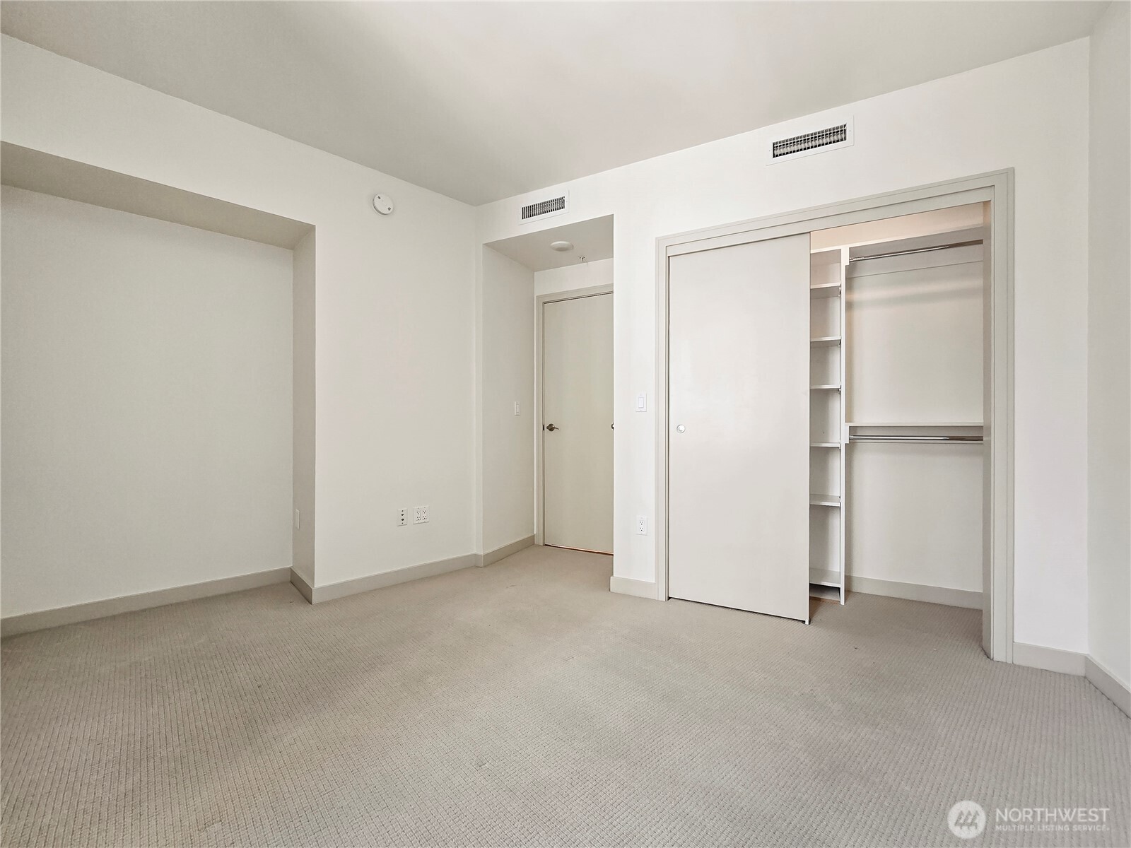 10610 NE 9th Place #1000, Bellevue, WA 98004
