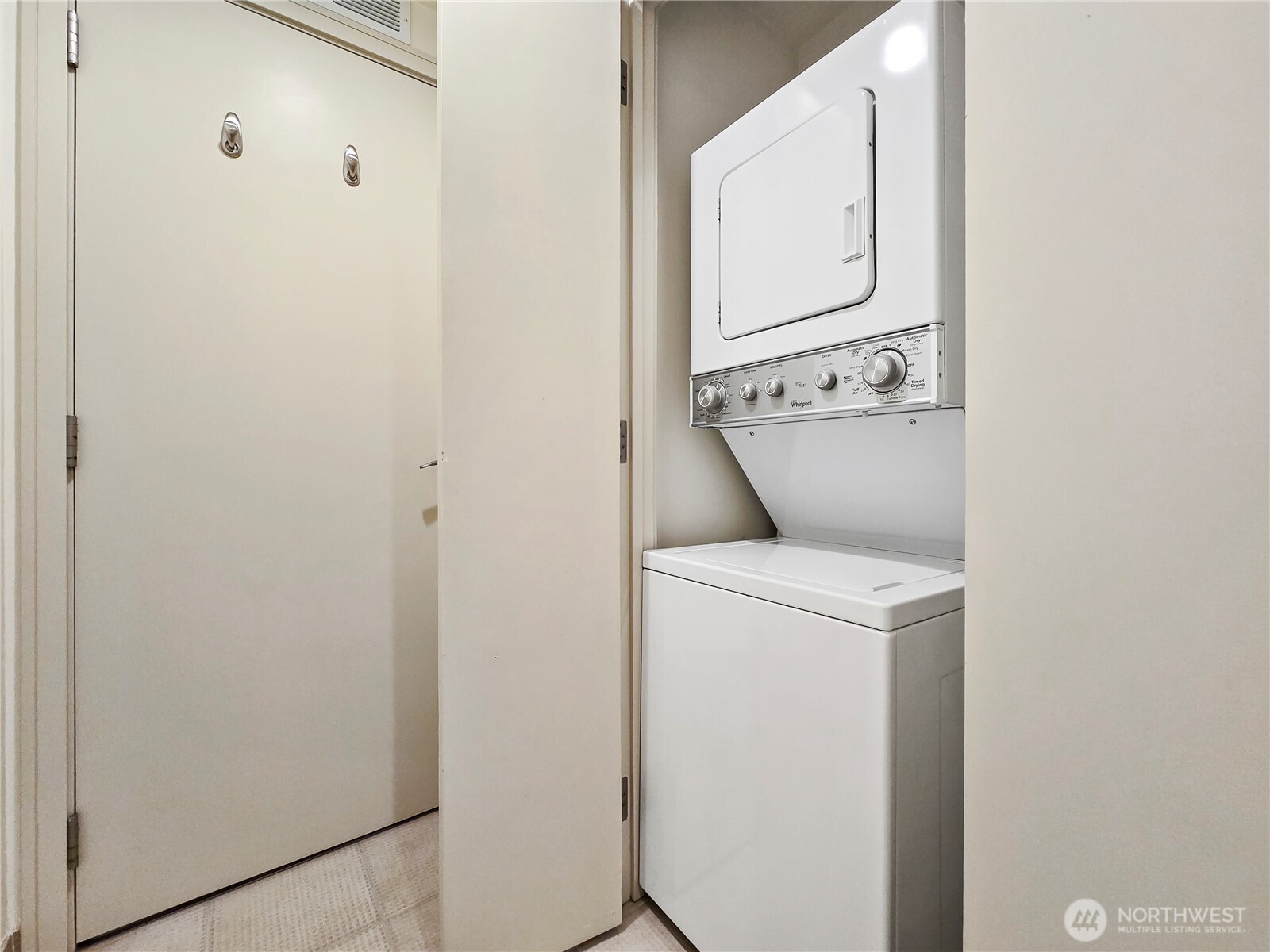 10610 NE 9th Place #1000, Bellevue, WA 98004