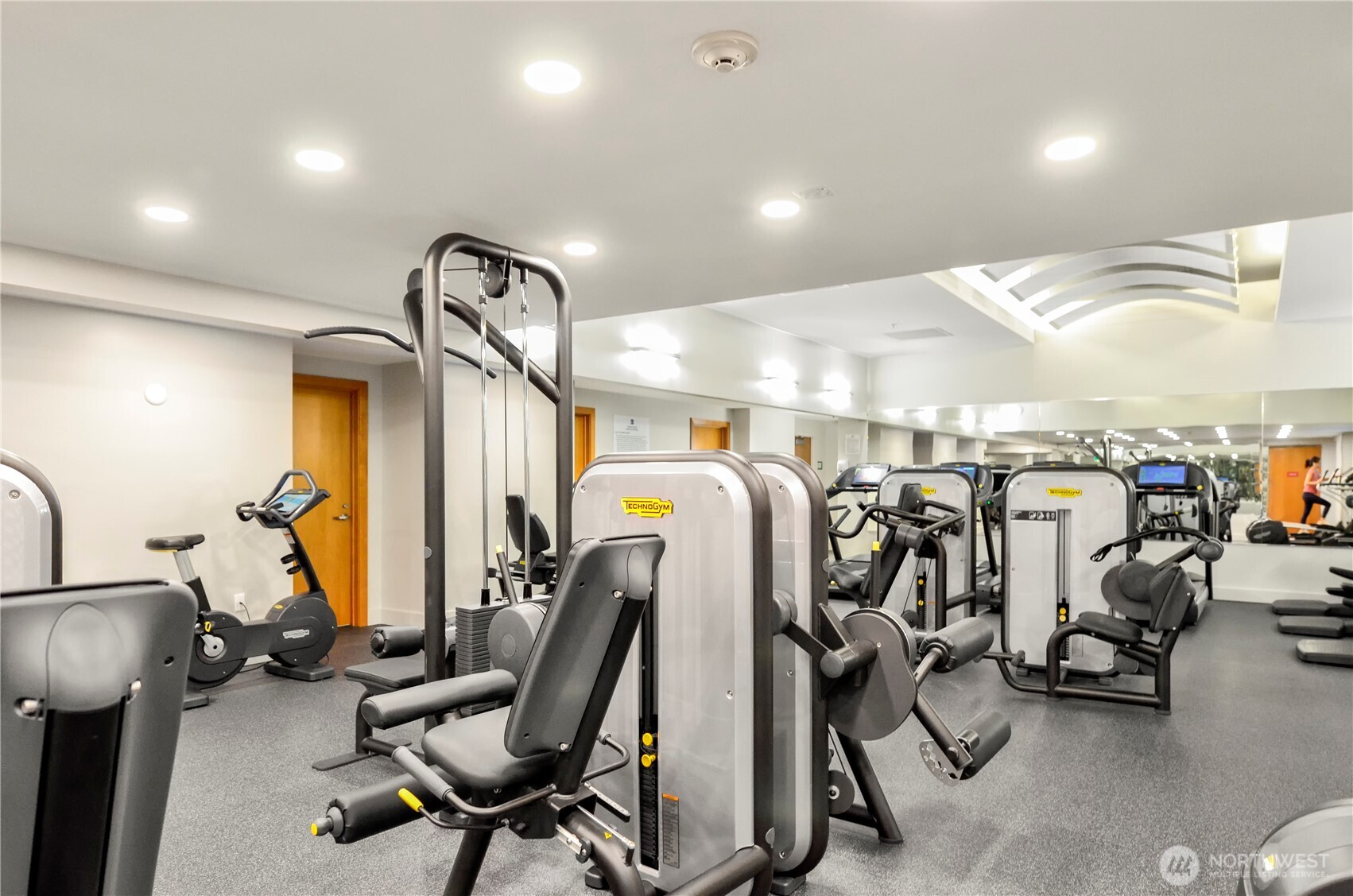 10610 NE 9th Place #1000, Bellevue, WA 98004
