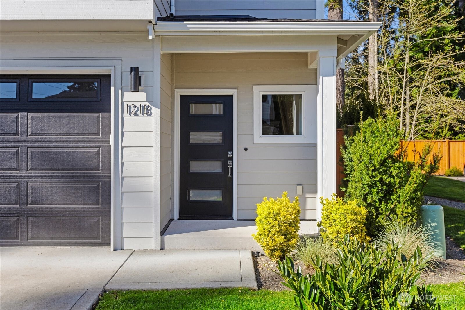 121 171st Place SW #B, Bothell, WA 98012