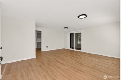 6215 29th Street NE, Tacoma, WA 98422 - Photo 4