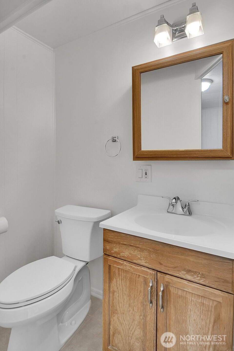 18425 NE 95th St #113, Redmond, WA 98052