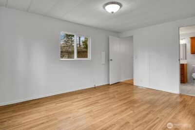 18425 NE 95th St #113, Redmond, WA 98052 - Photo 17
