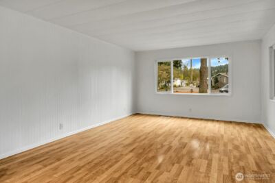 18425 NE 95th St #113, Redmond, WA 98052 - Photo 4