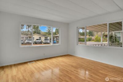 18425 NE 95th St #113, Redmond, WA 98052 - Photo 5