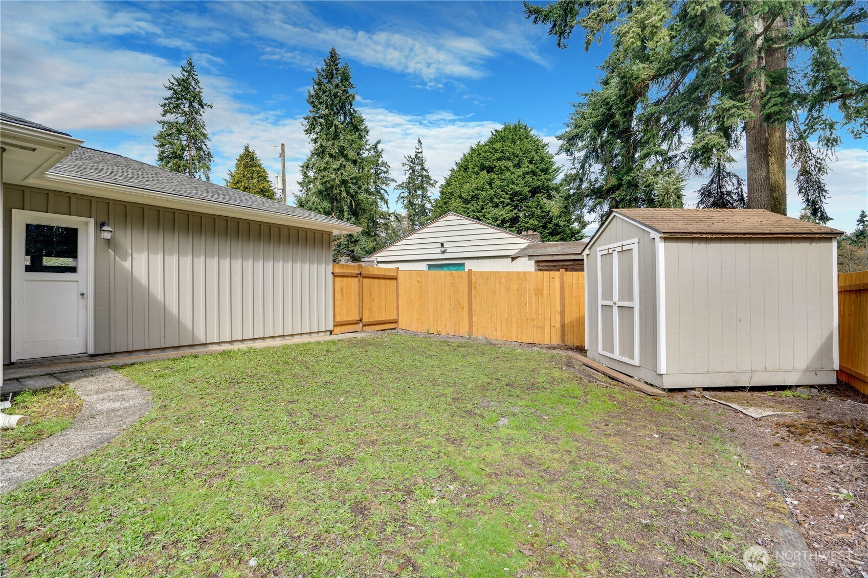 20018 Meridian Place N, Shoreline, WA 98133