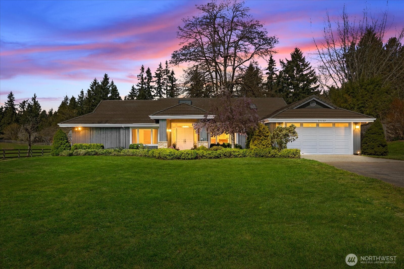 20528 NE Union Hill Road , Redmond, WA 98053-7549
