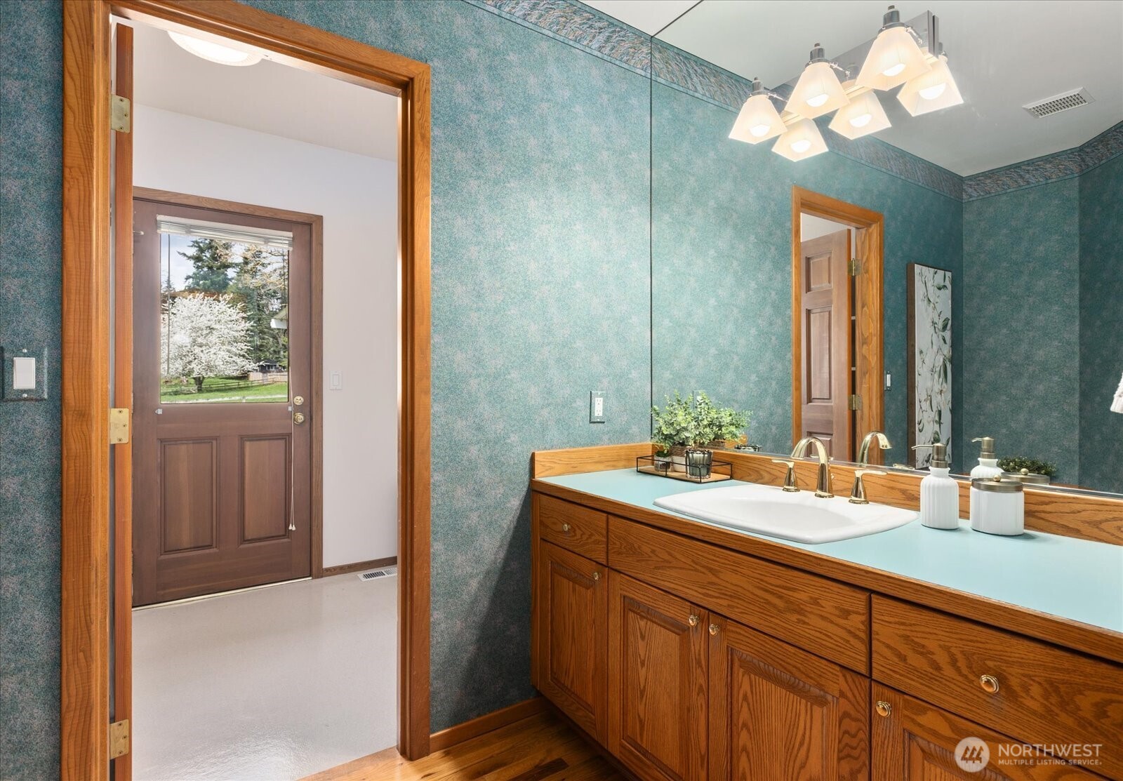 20528 NE Union Hill Road , Redmond, WA 98053-7549