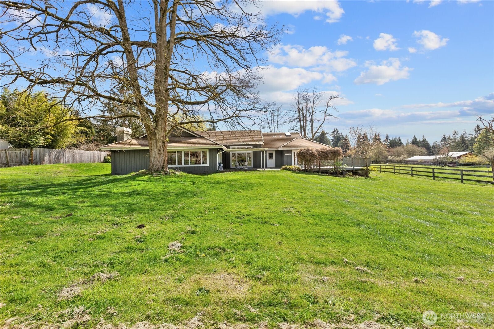 20528 NE Union Hill Road , Redmond, WA 98053-7549