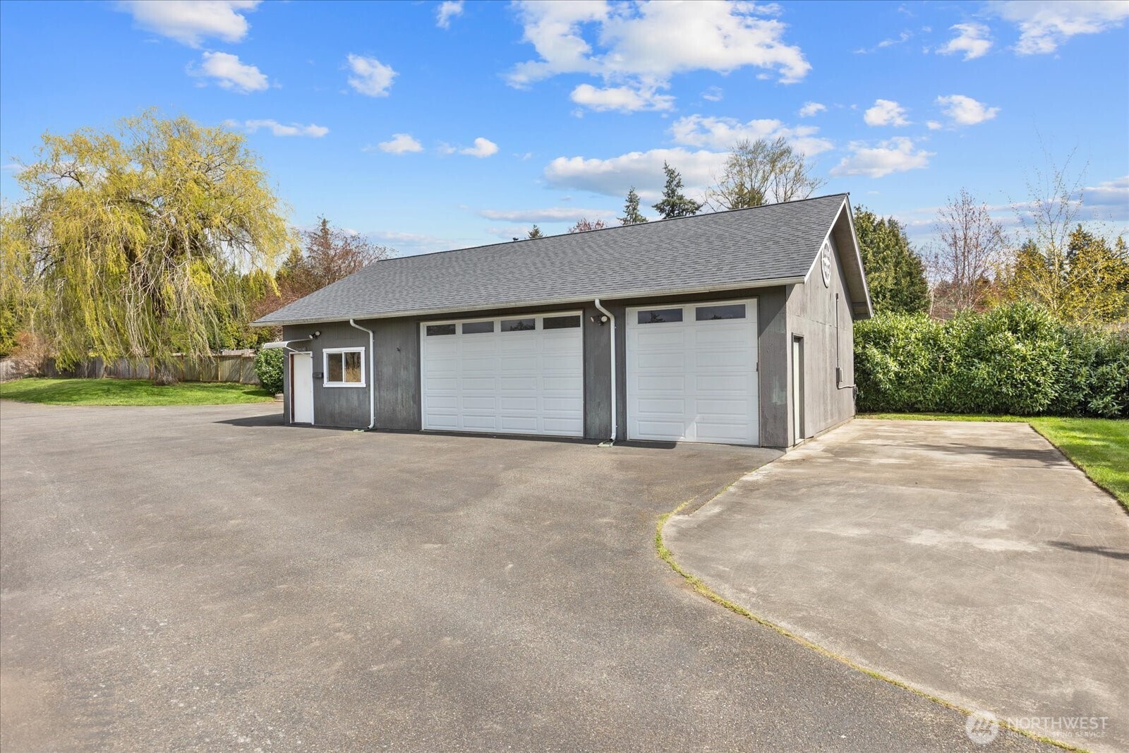 20528 NE Union Hill Road , Redmond, WA 98053-7549