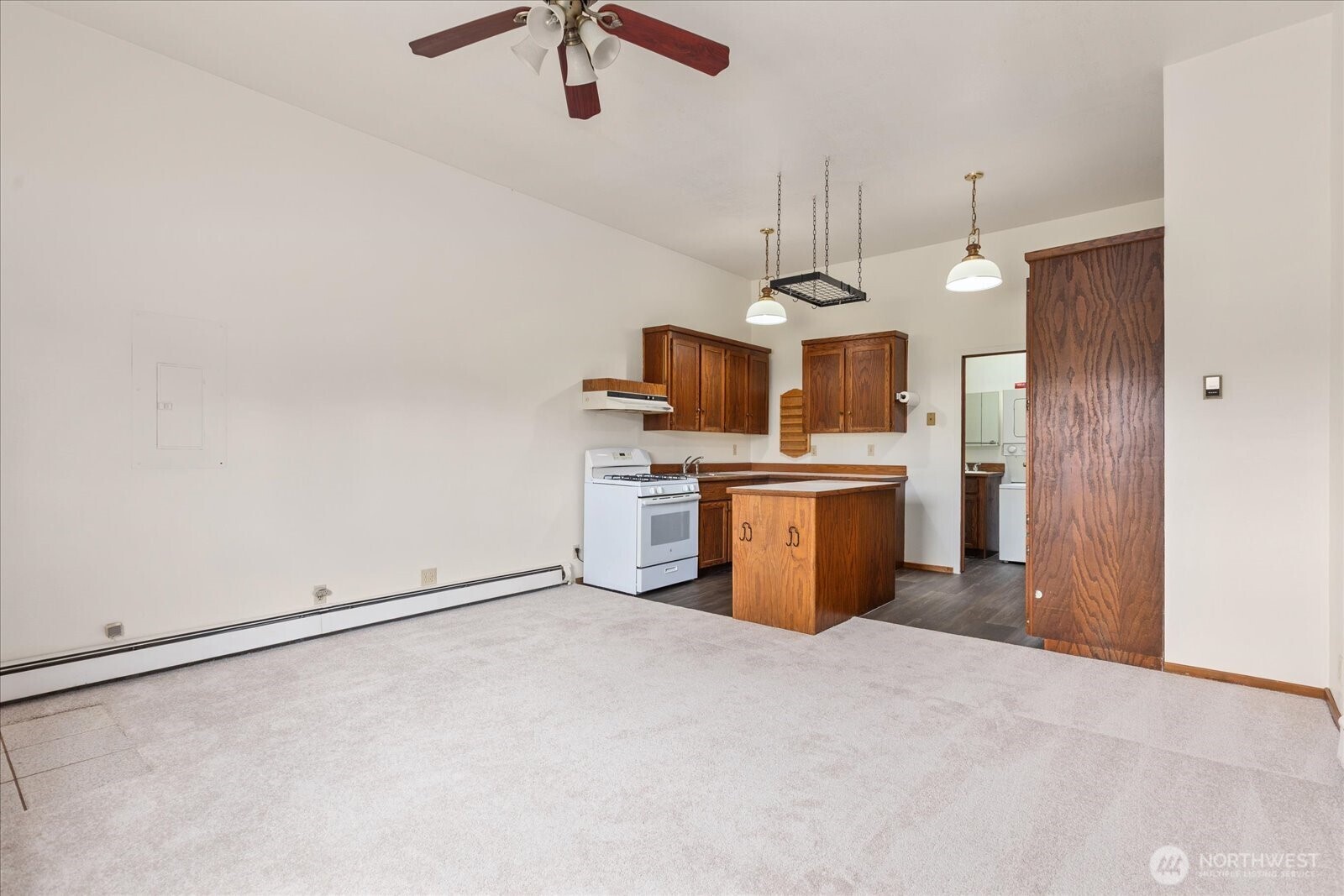 20528 NE Union Hill Road , Redmond, WA 98053-7549