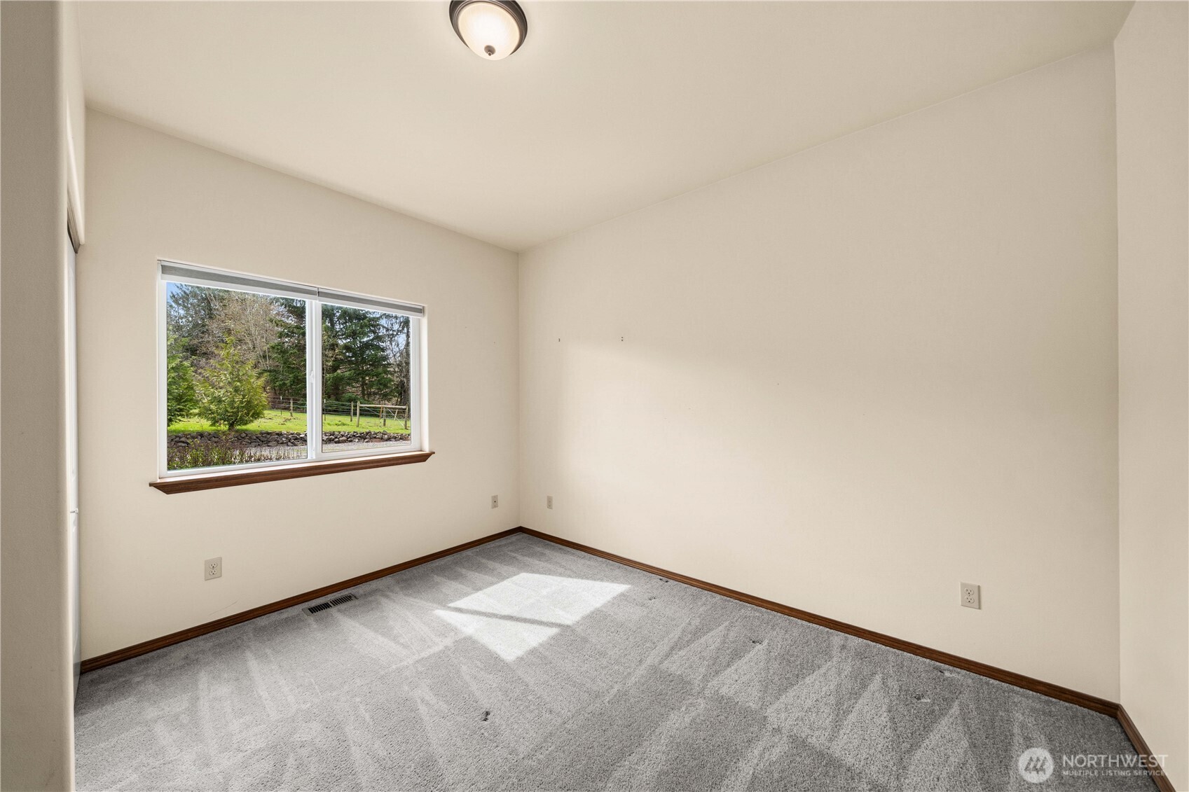 10404 210th Lane SW, Rochester, WA 98579-1501