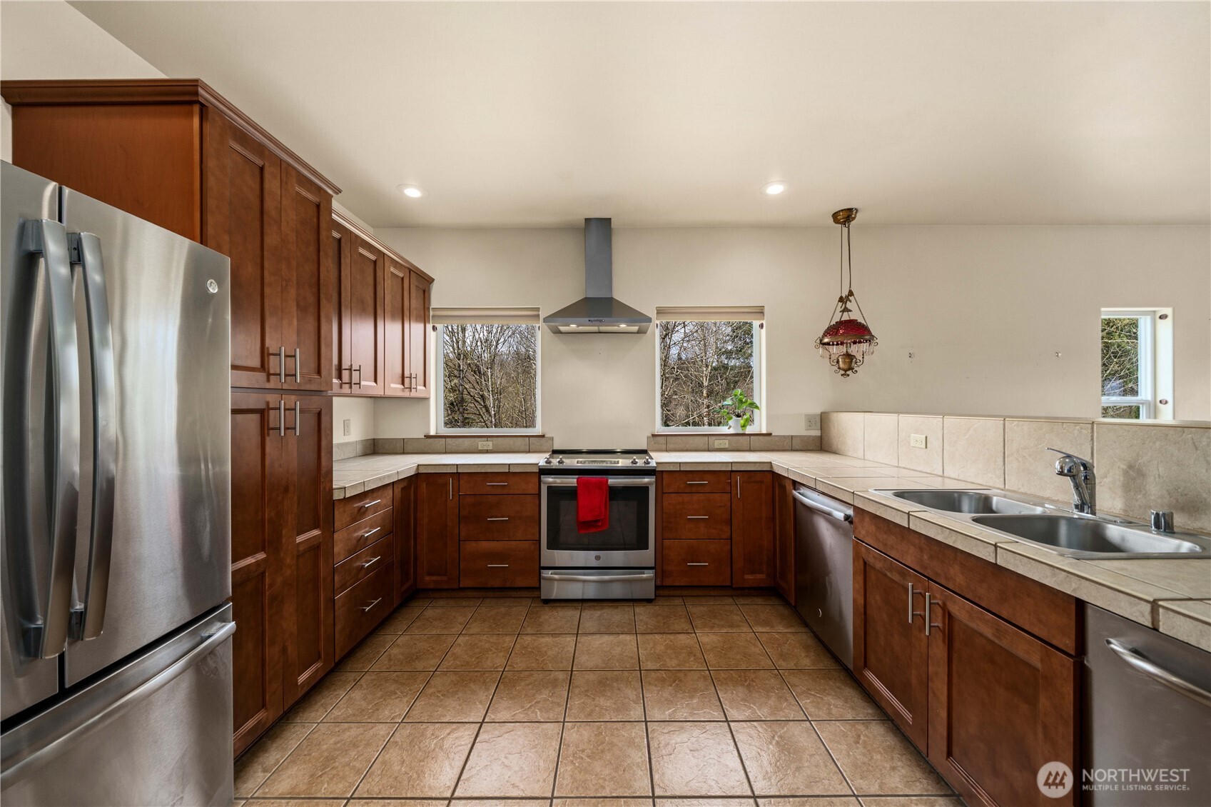10404 210th Lane SW, Rochester, WA 98579-1501