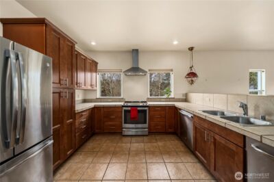 10404 210th Lane SW, Rochester, WA 98579-1501 - Photo 20