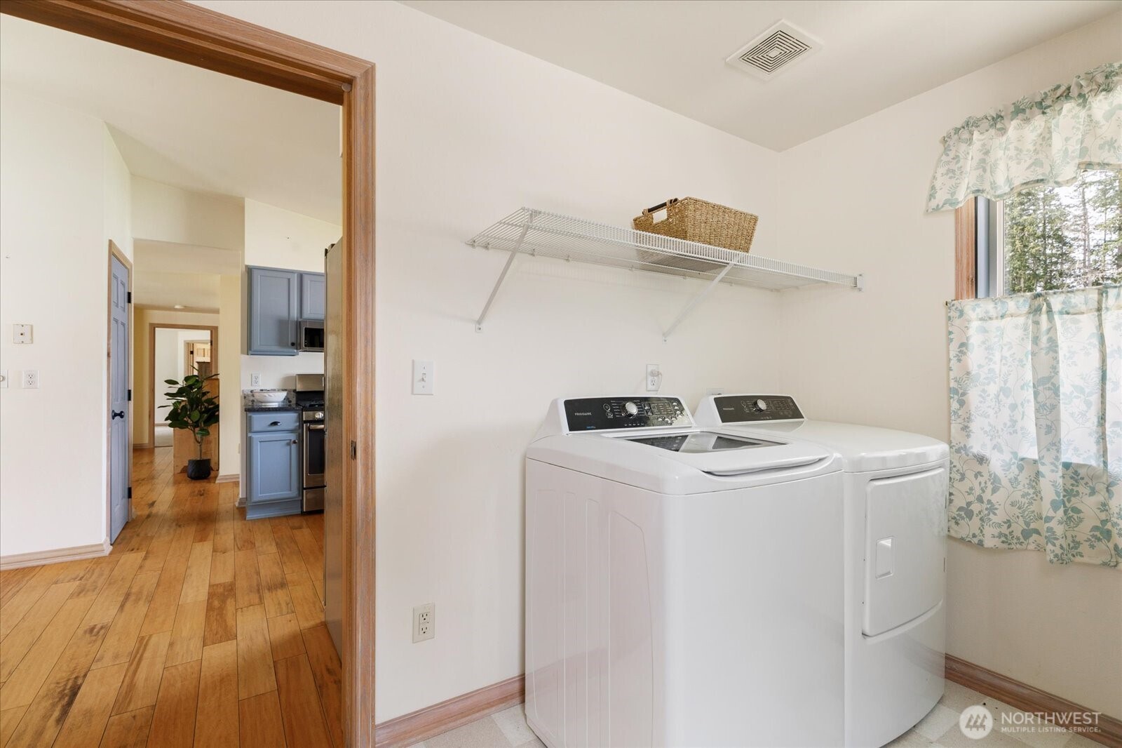 5295 Bounty Loop , Freeland, WA 98249