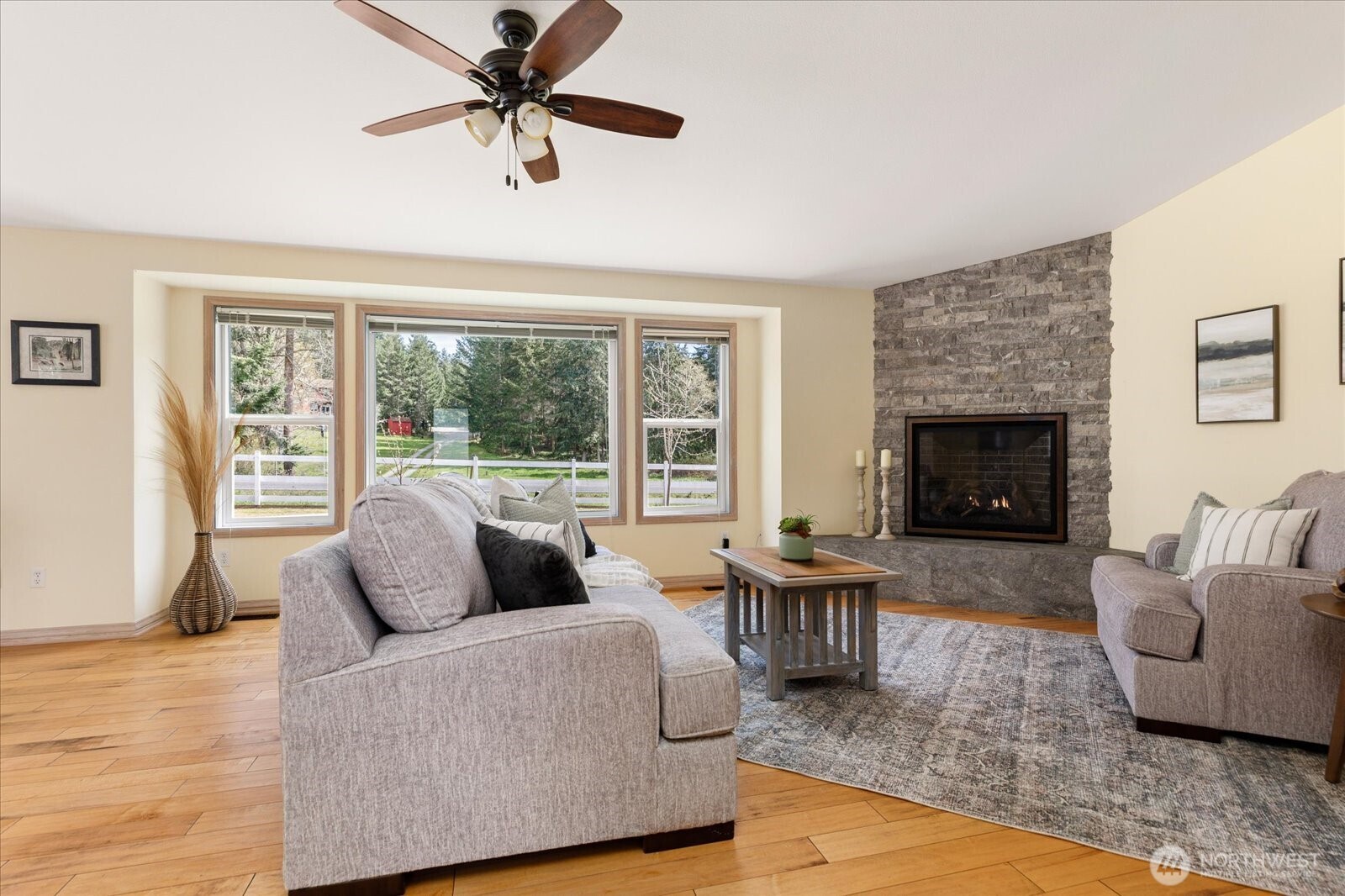 5295 Bounty Loop , Freeland, WA 98249