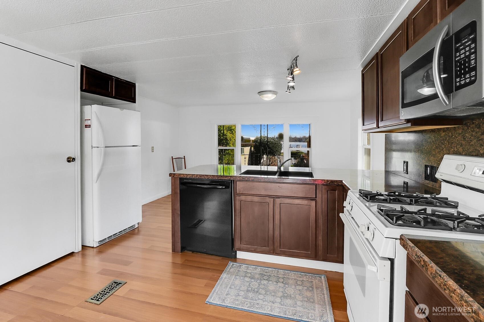 25739 135th Avenue SE #3, Kent, WA 98042