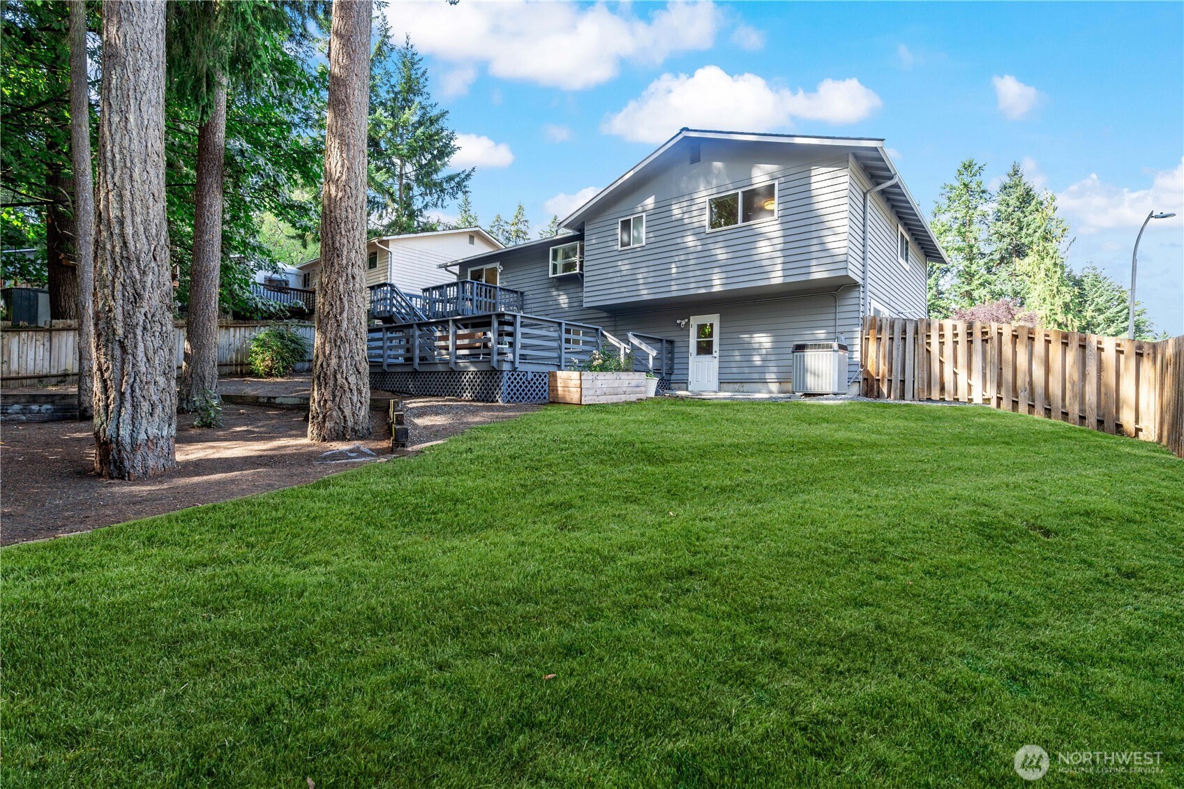 13550 127th Ave NE, Kirkland, WA 98034