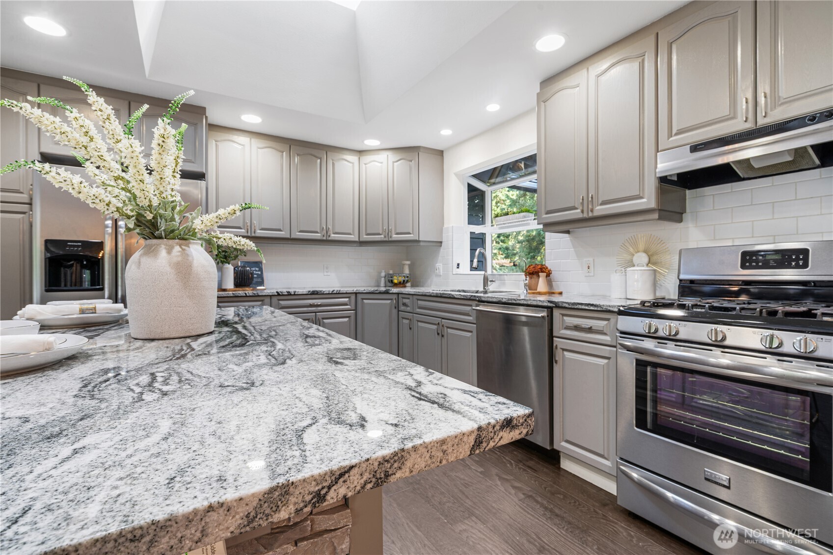 13550 127th Ave NE, Kirkland, WA 98034