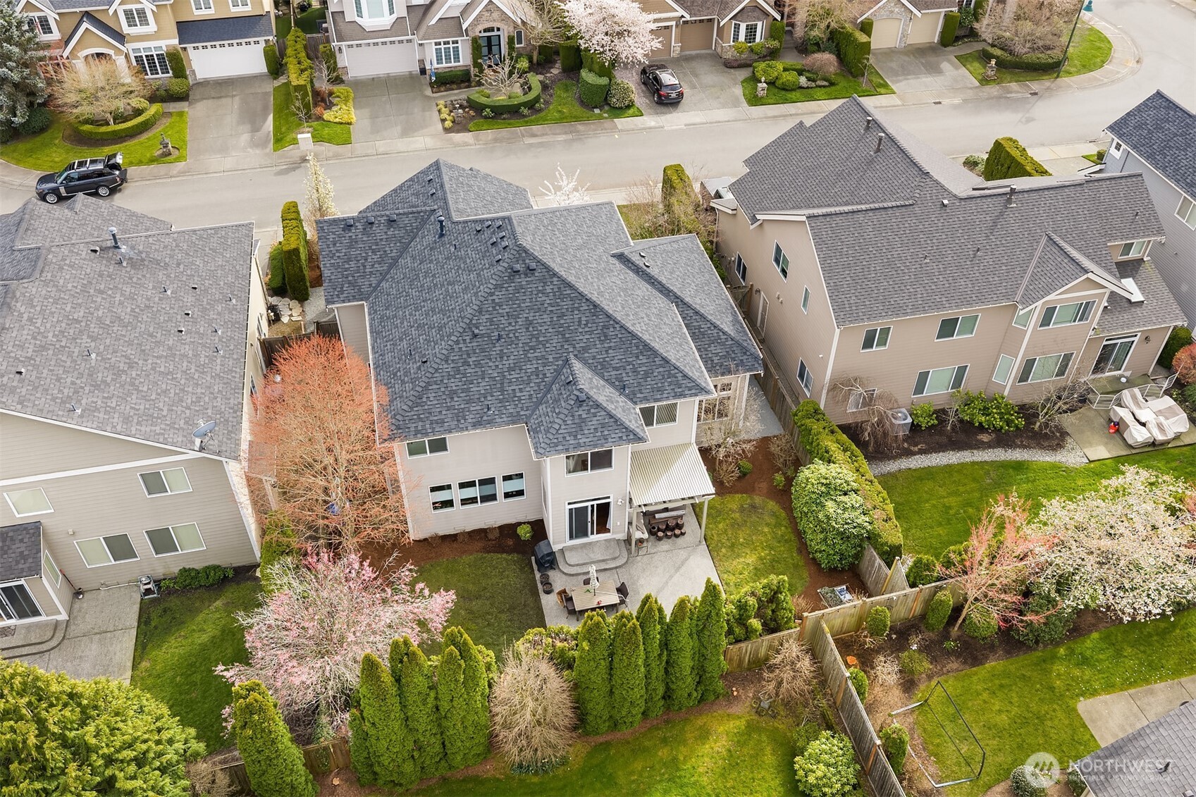 27520 SE 28th Court , Sammamish, WA 98075