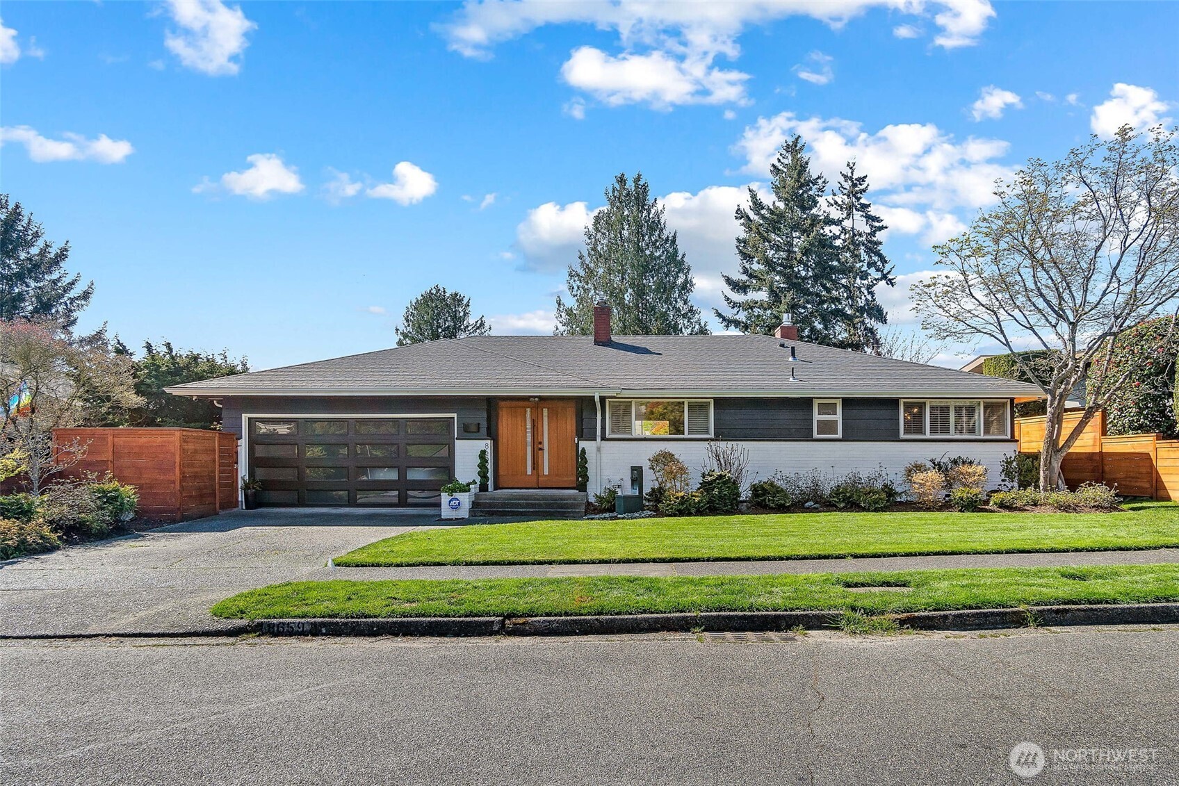 8659 Fauntlee Crest SW, Seattle, WA 98136