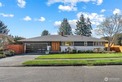 8659 Fauntlee Crest SW, Seattle, WA 98136