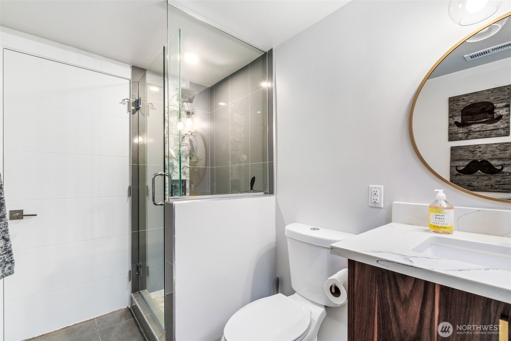 8659 Fauntlee Crest SW, Seattle, WA 98136