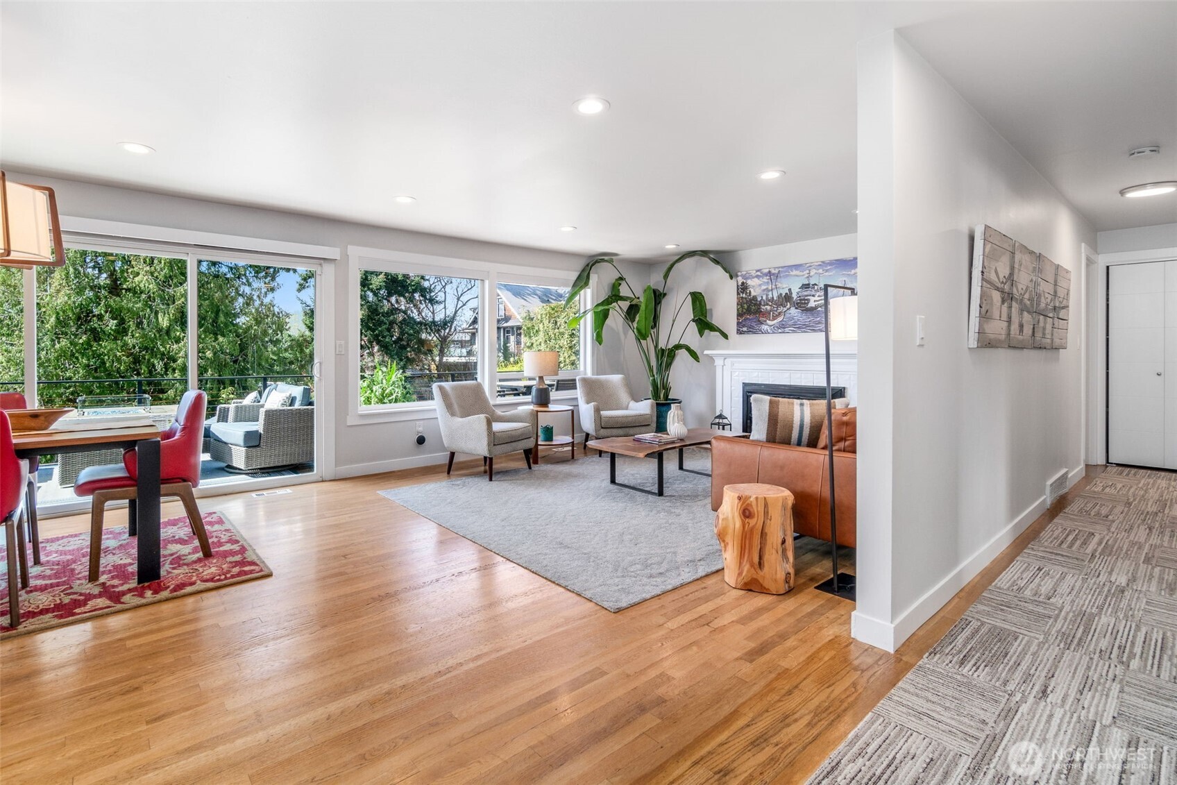 8659 Fauntlee Crest SW, Seattle, WA 98136