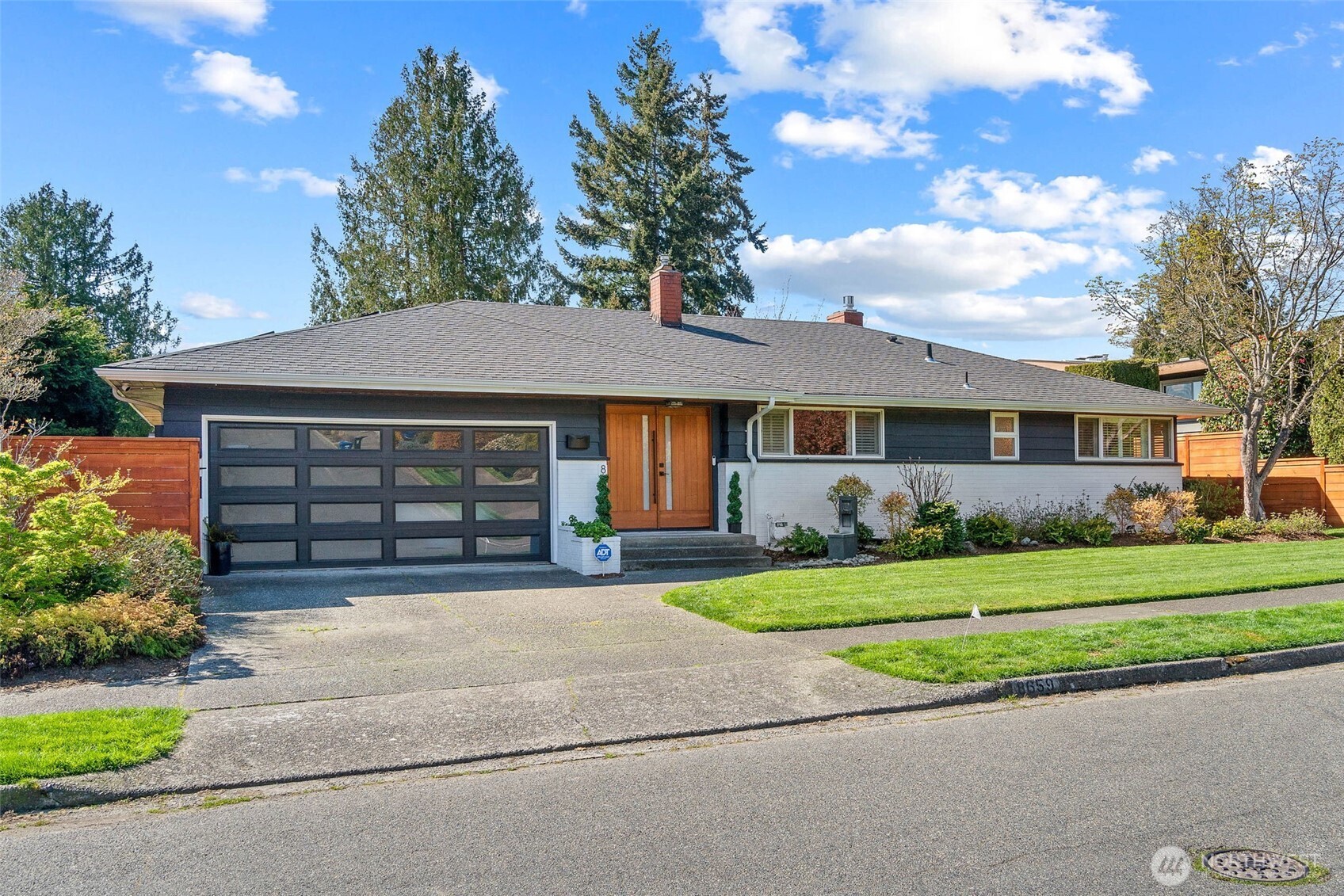 8659 Fauntlee Crest SW, Seattle, WA 98136