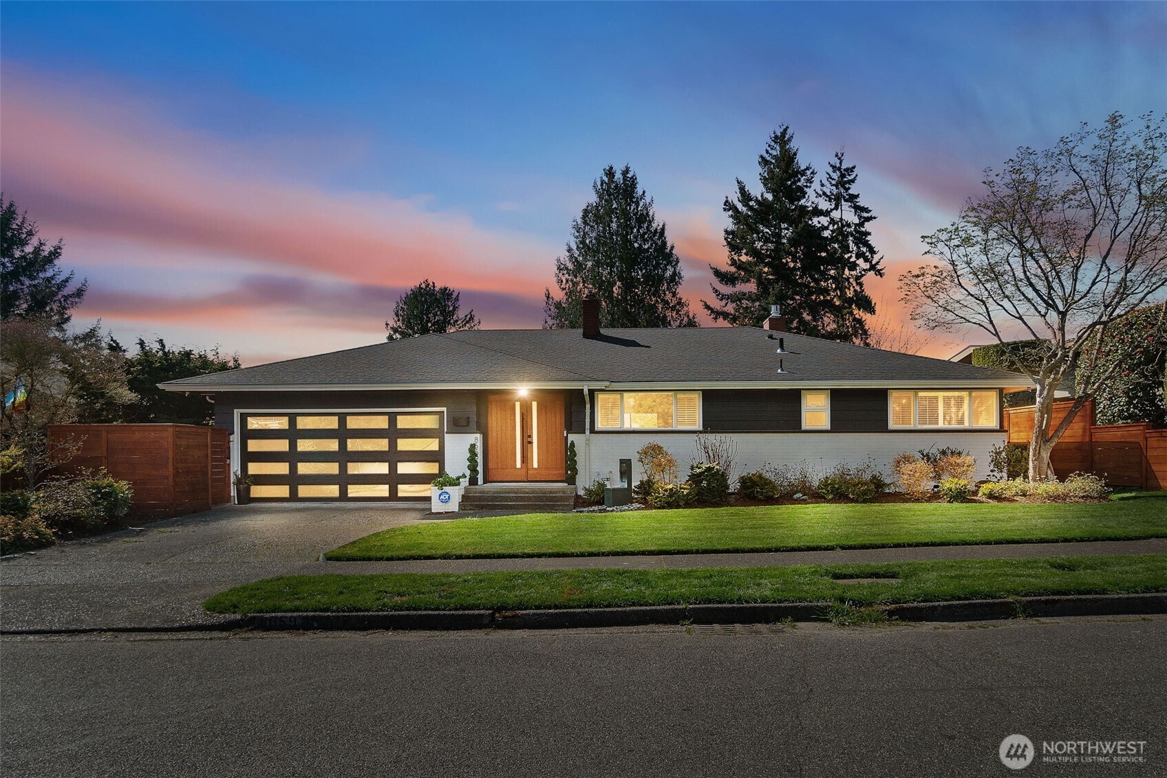8659 Fauntlee Crest SW, Seattle, WA 98136