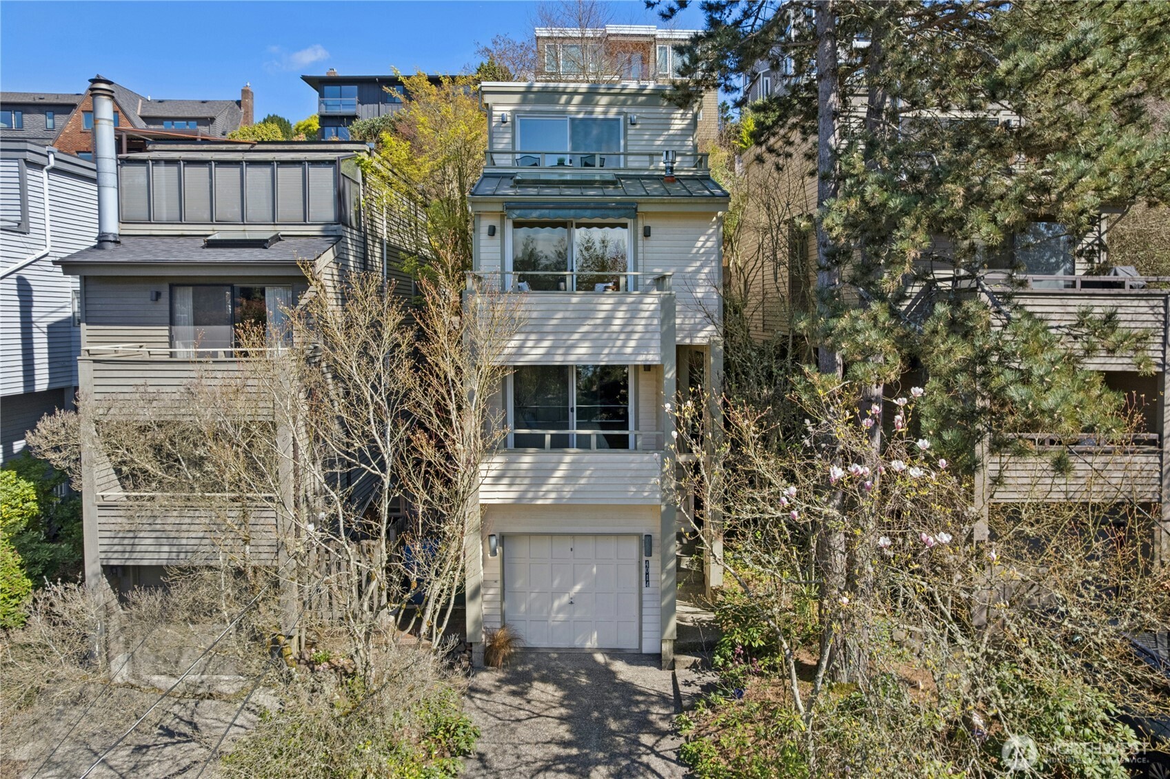 4014 57th Avenue SW, Seattle, WA 98116
