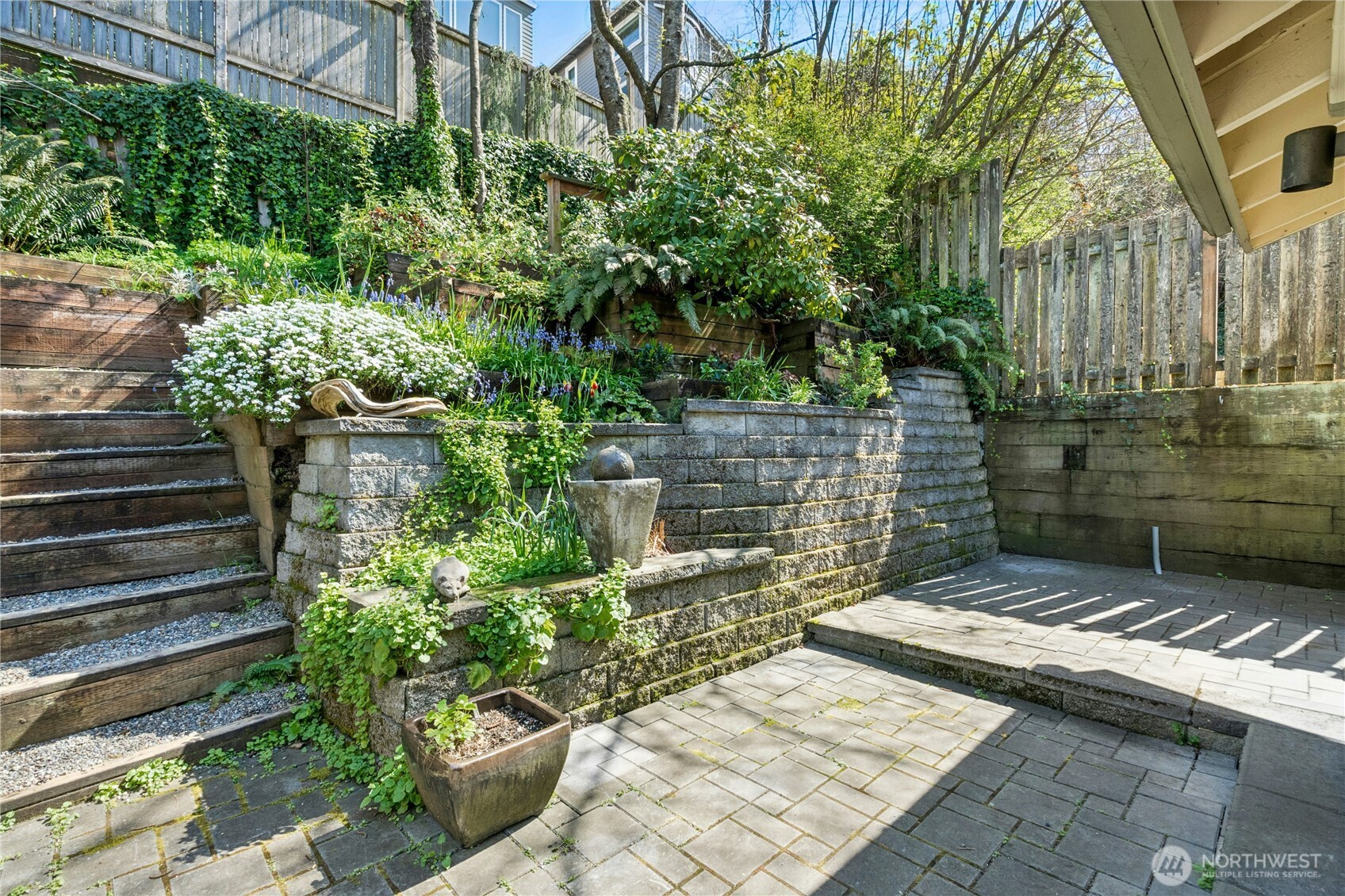 4014 57th Avenue SW, Seattle, WA 98116