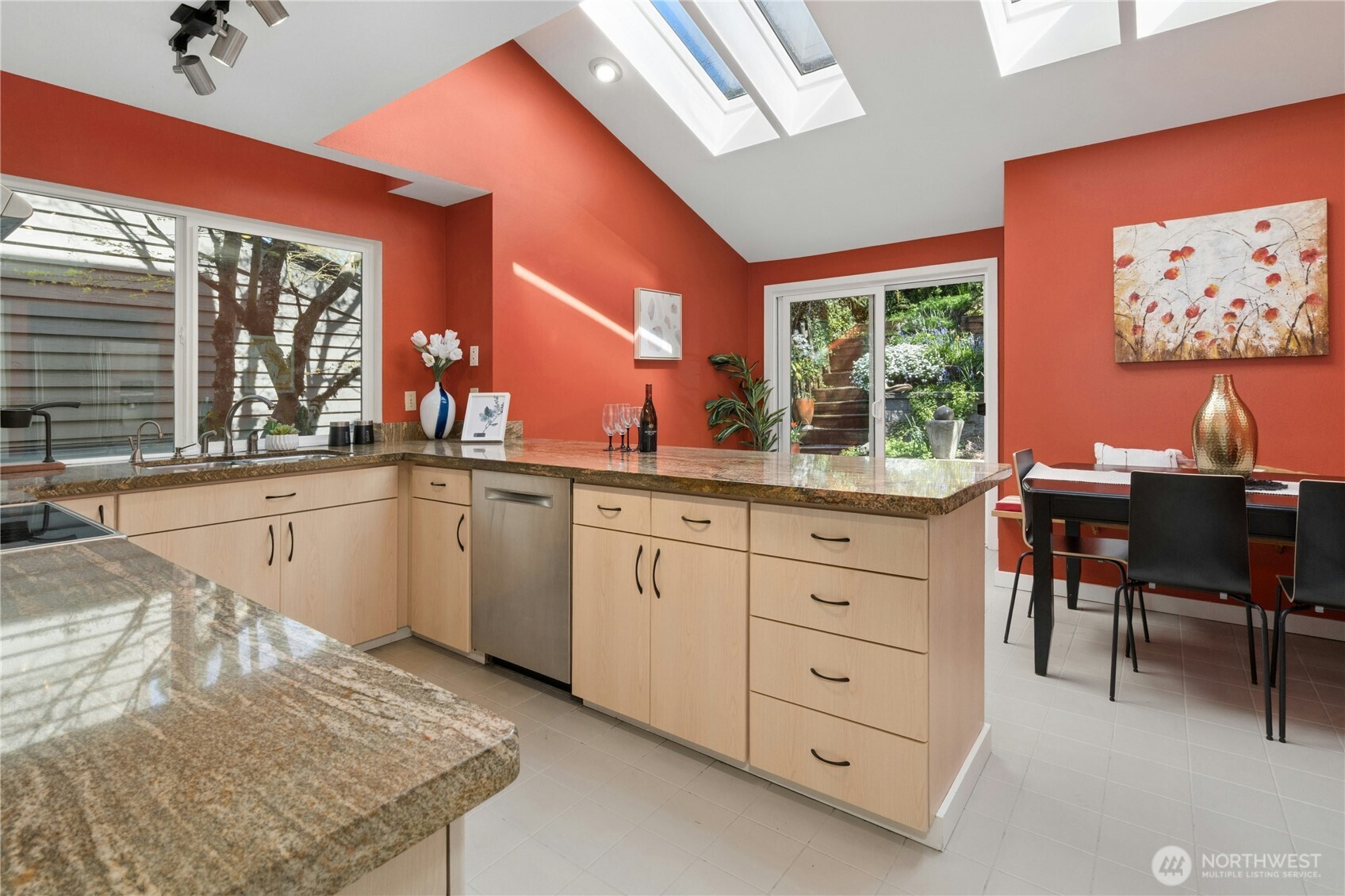 4014 57th Avenue SW, Seattle, WA 98116