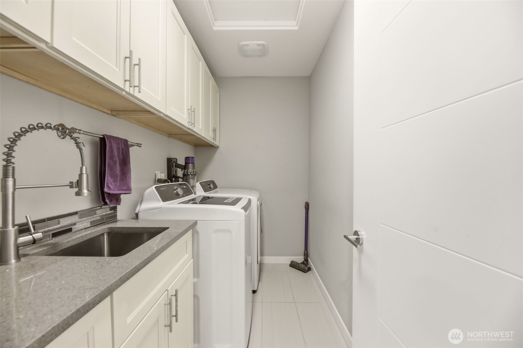 12102 10th Drive SE #B, Everett, WA 98208
