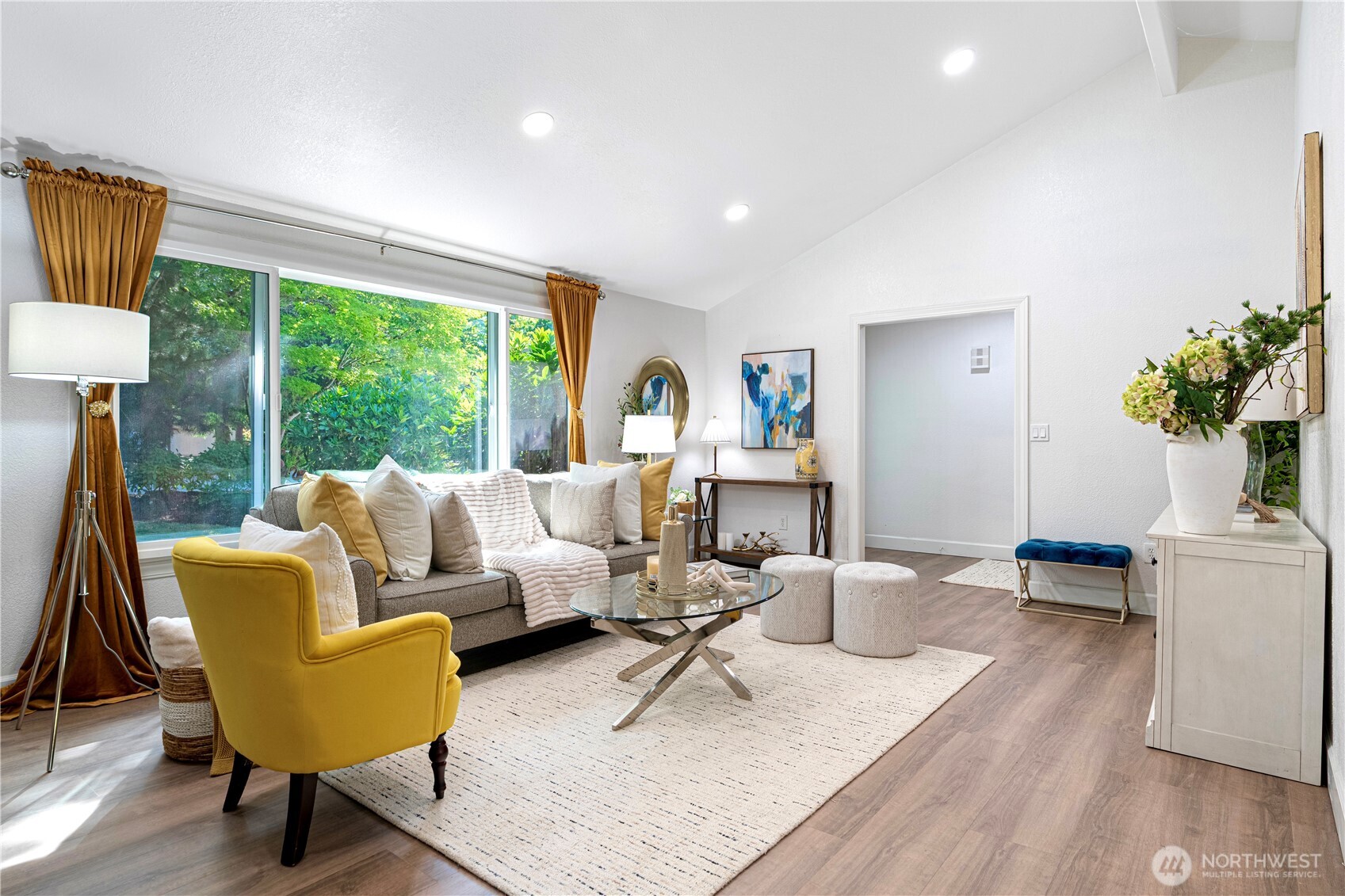 11527 113th Place NE, Kirkland, WA 98033