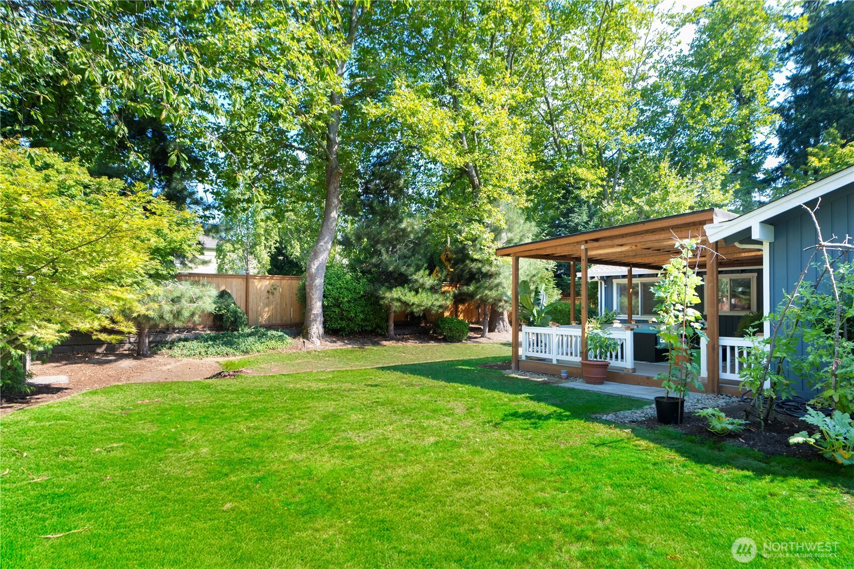 11527 113th Place NE, Kirkland, WA 98033