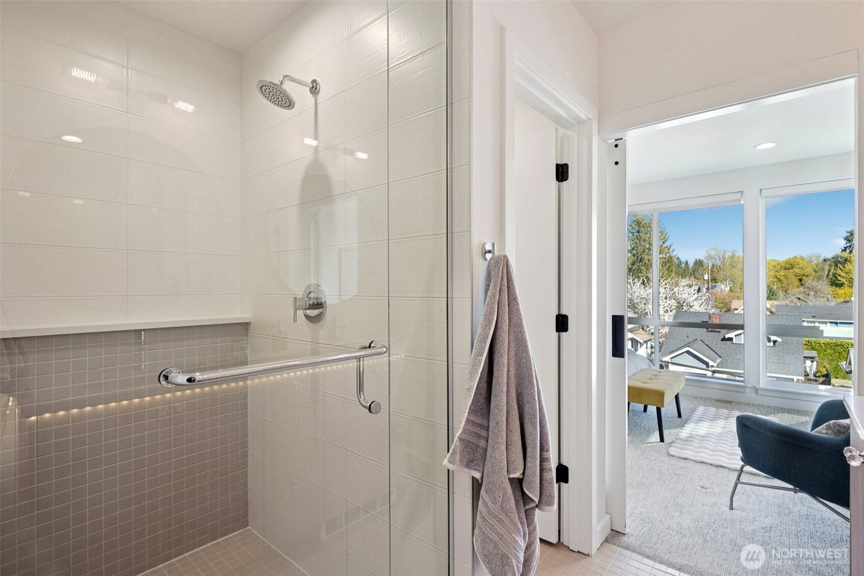 6211 12th Avenue NE, Seattle, WA 98115