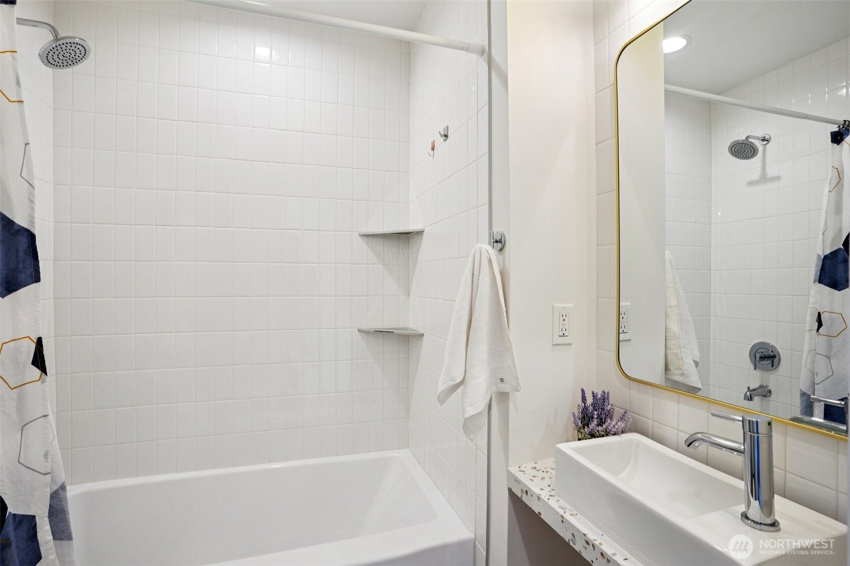 6211 12th Avenue NE, Seattle, WA 98115